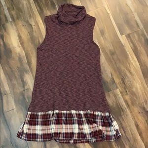 Sleeveless Burgundy & Plaid Turtleneck Top